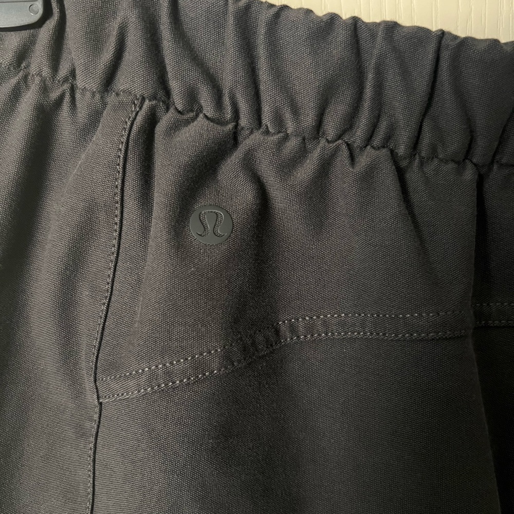 Lululemon Light Utilitech High Rise Cargo Utility Pants Joggers, Charcoal, 29 - Picture 15 of 16